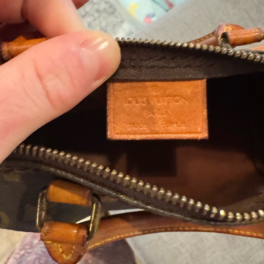 LOUIS VUITTON MINI SPEEDY WITH STRAP AND LOCK/KEY AUTHENTIC - Picture 13 of 16